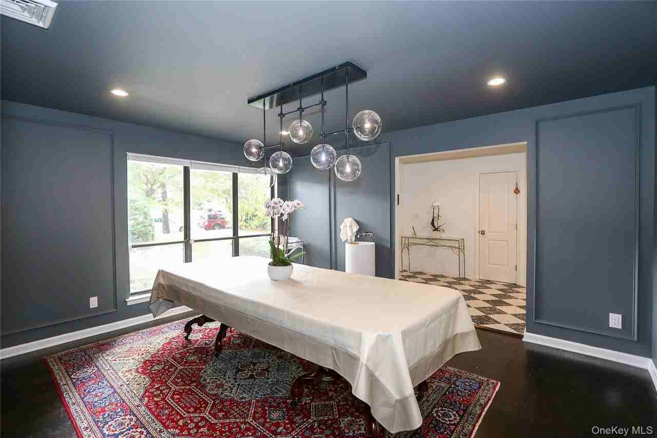 35 Old Pond Rd - Photo 6 of 21