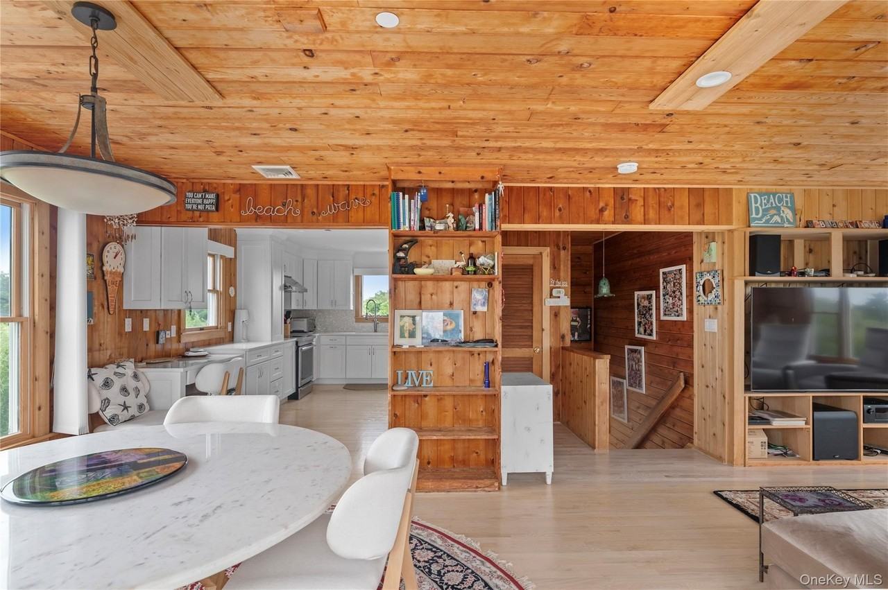 33 West Walk - Photo 5 of 22