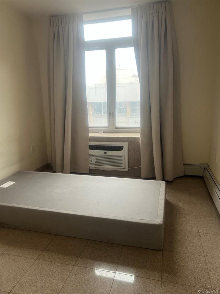 3521 Farrington St #2FL - Photo 5 of 7