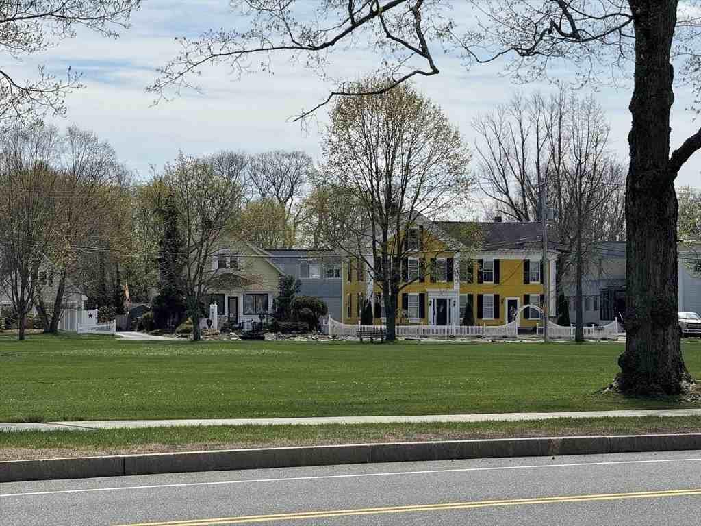 46 N Main St #2 - Photo 5 of 22