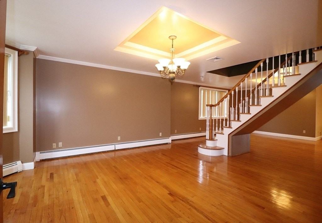 484 Walnut St #2E - Photo 3 of 20