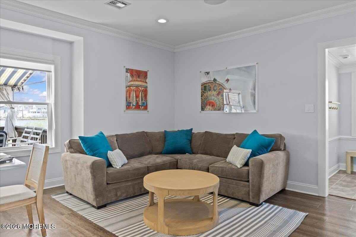 106 Makin Ave - Photo 7 of 38