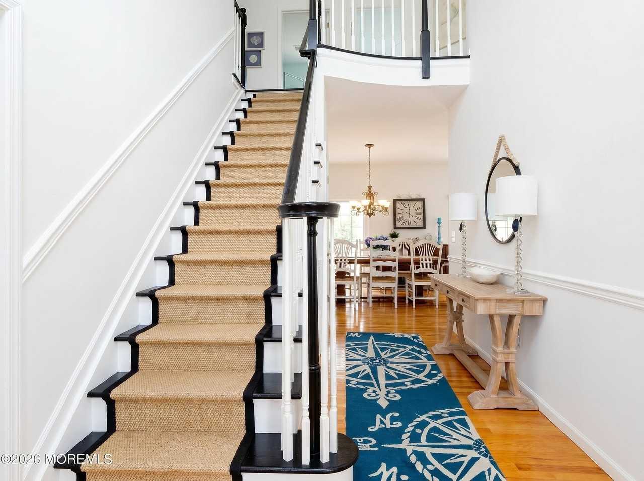 979 Ocean Ave - Photo 6 of 20