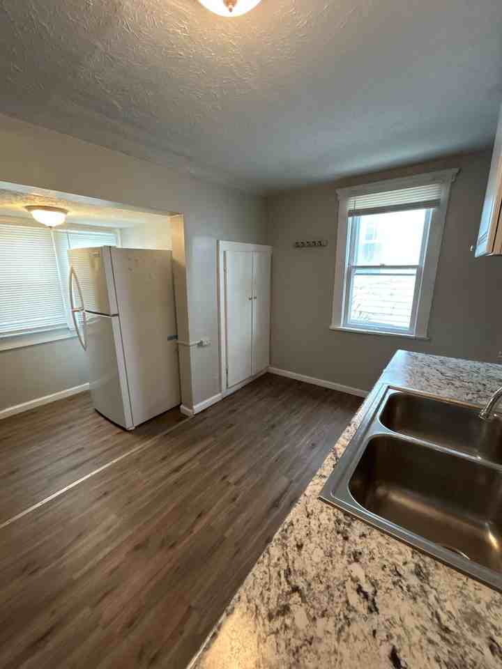 Goller Ave - Photo 3 of 20