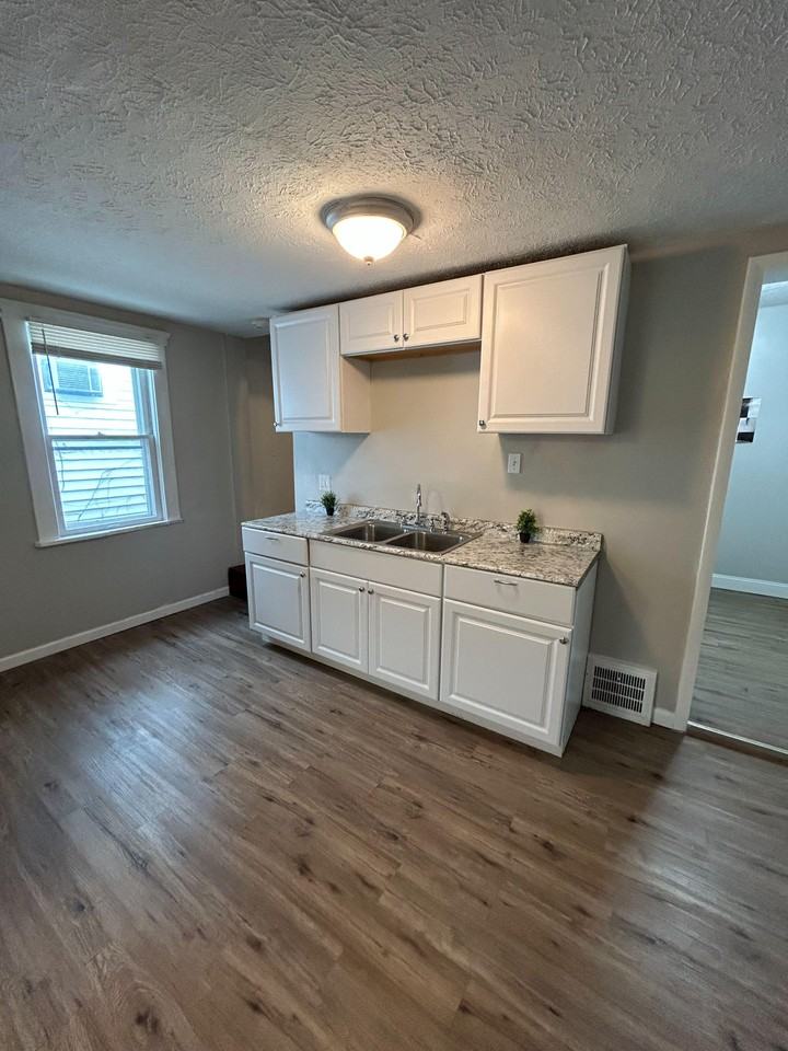 Goller Ave - Photo 4 of 20