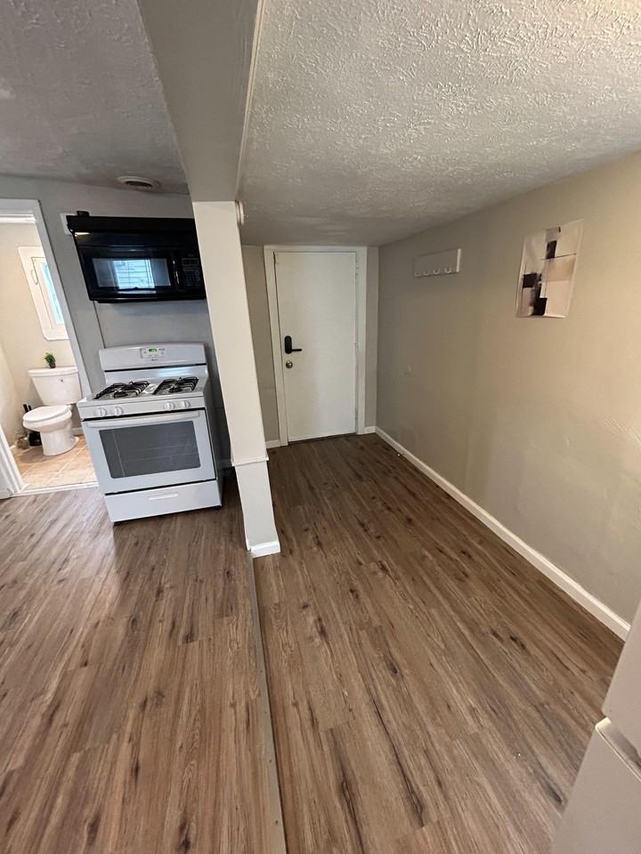 Goller Ave - Photo 5 of 20