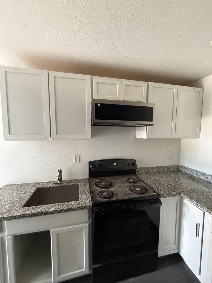 Cromwell St - Photo 4 of 6