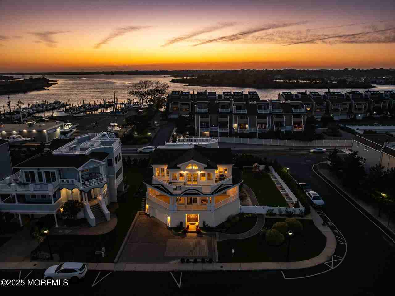 2 Tradewinds Ln - Photo 2 of 50