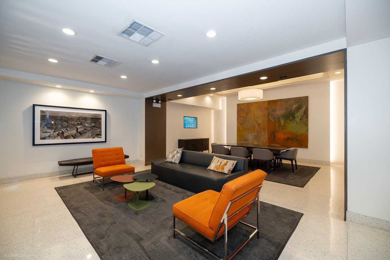 165 N Canal St #513 - Photo 3 of 25