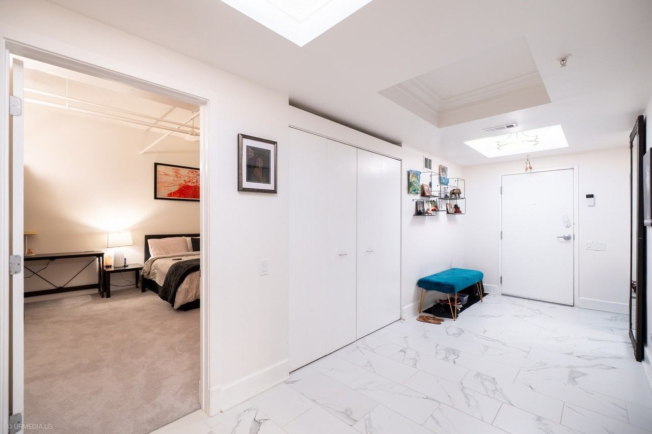 165 N Canal St #513 - Photo 5 of 25