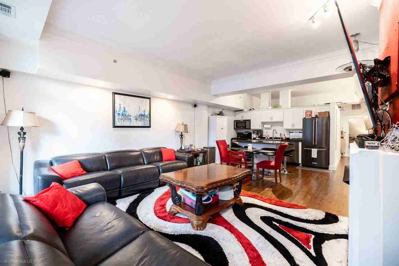 165 N Canal St #513 - Photo 6 of 25