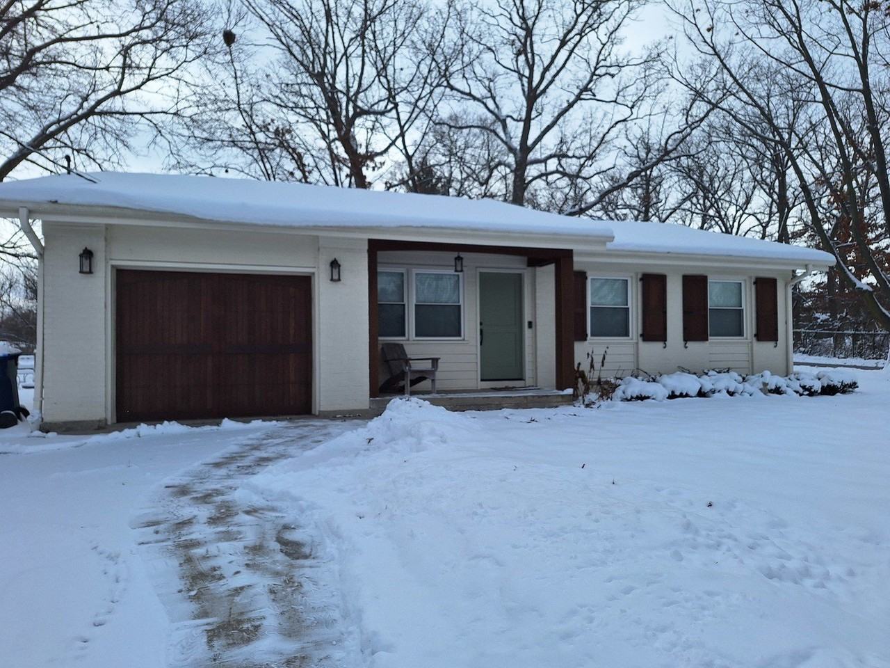 227 Juneway Ter - Photo 2 of 25