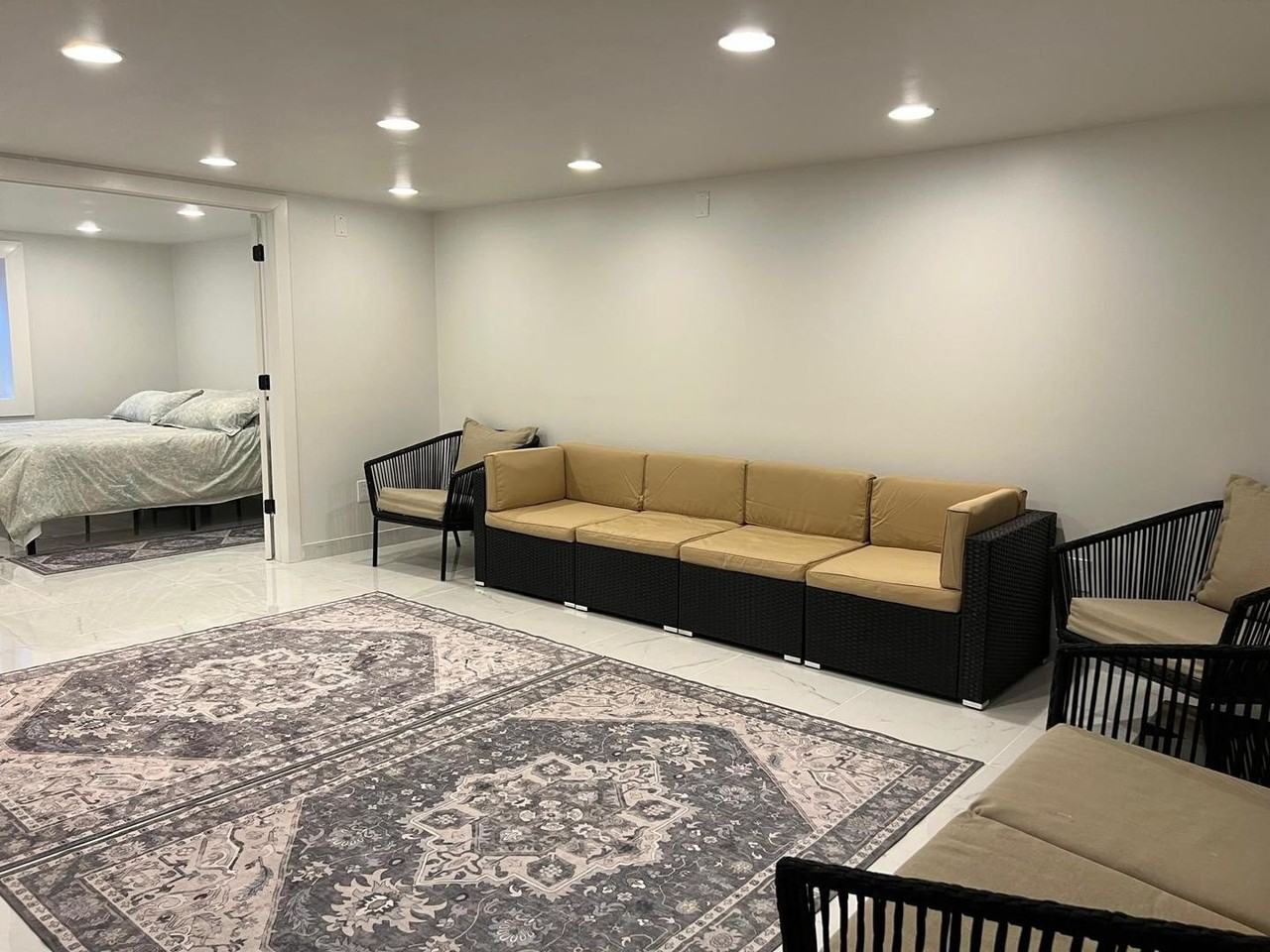 227 Juneway Ter - Photo 3 of 25