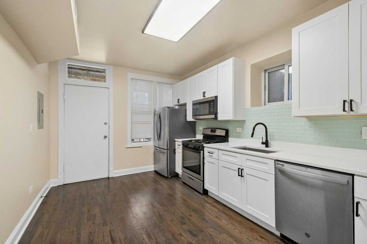 2144 N Bell Ave #1 - Photo 6 of 16