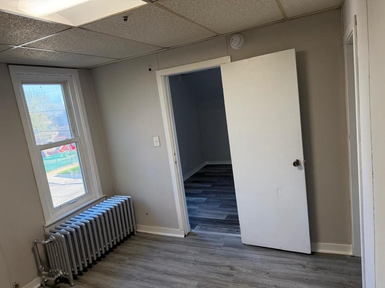 930 S Victory St #2 - Photo 5 of 15