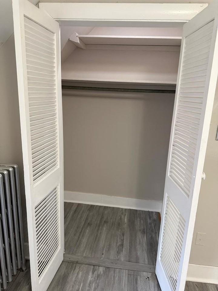 930 S Victory St #2 - Photo 6 of 15