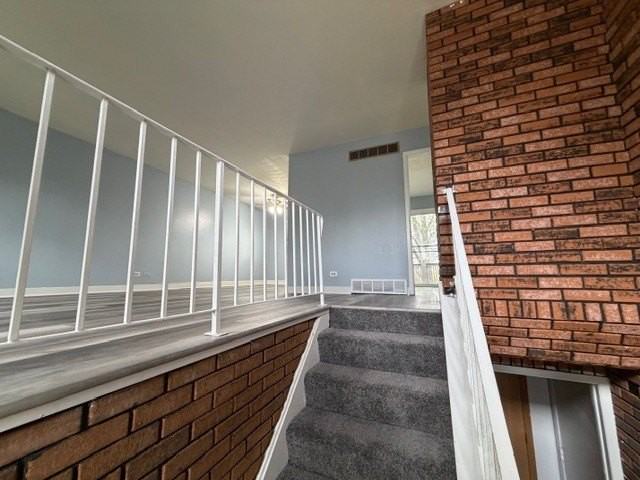 157 Plainview Dr - Photo 3 of 19