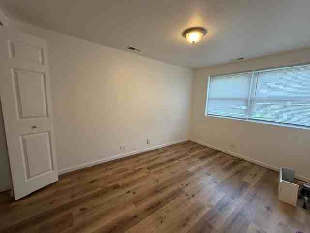 1402 Berkeley Ave - Photo 3 of 11