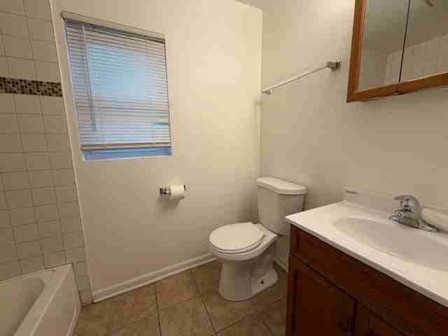 1402 Berkeley Ave - Photo 6 of 11