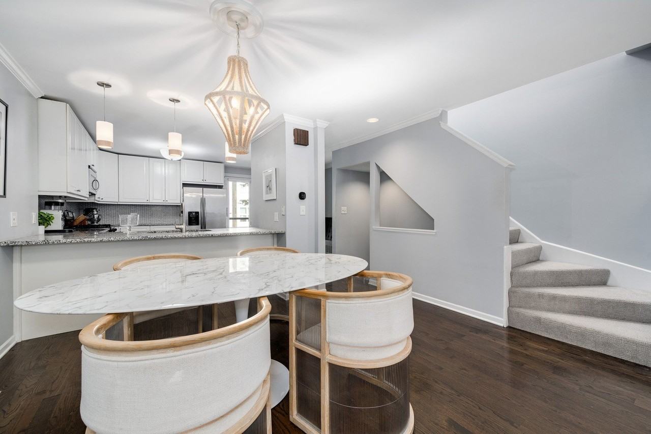 2389 N Wayne Ave - Photo 7 of 28