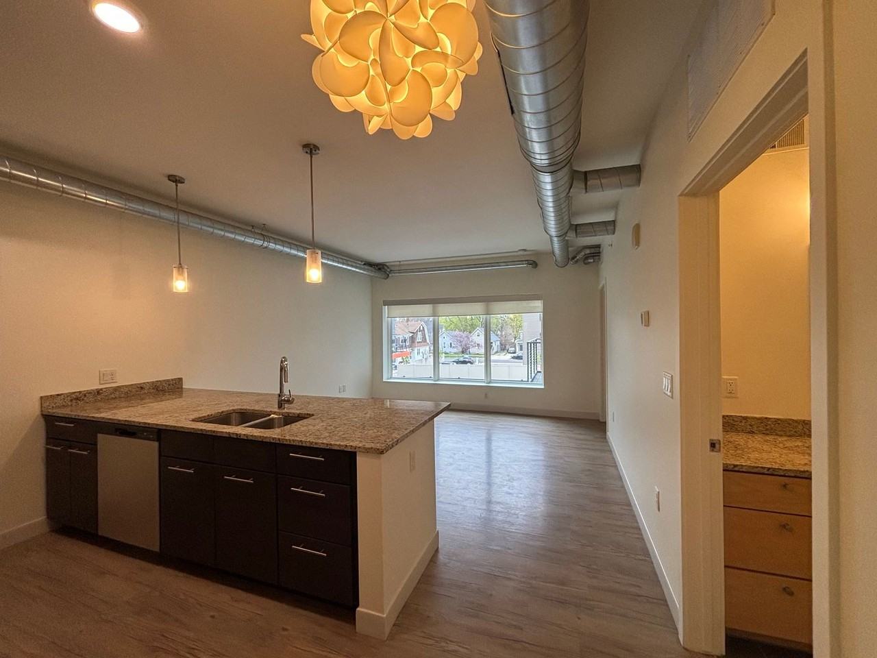 601 West Apartments - Photo 6 of 14