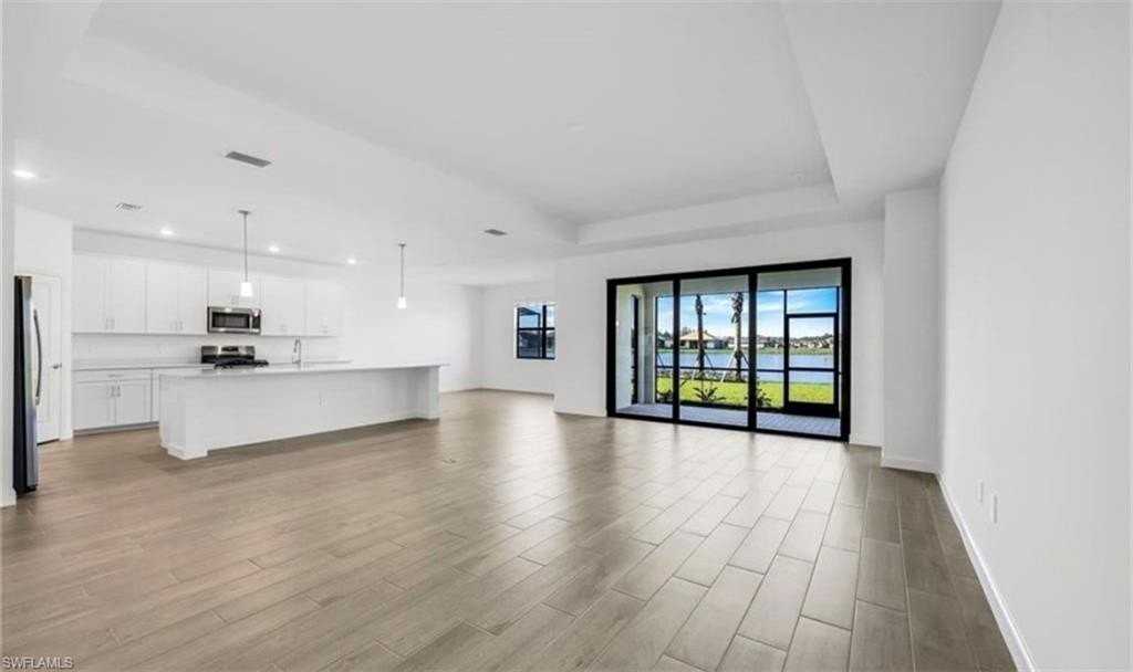 19100 Hanley Blvd - Photo 2 of 22