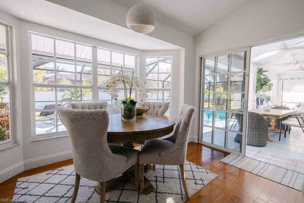 386 Ashbury Way - Photo 5 of 11