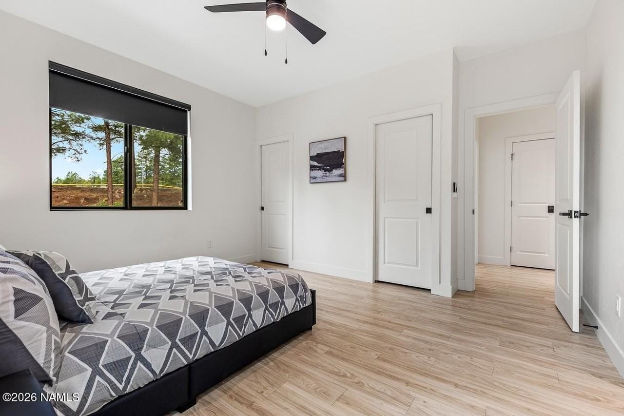 1221 E Emma Dr #211 - Photo 7 of 11