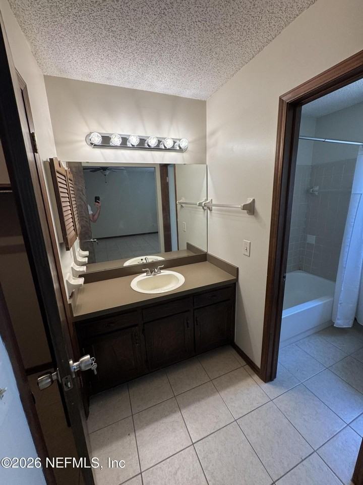 8321 Crosswind Rd - Photo 6 of 18