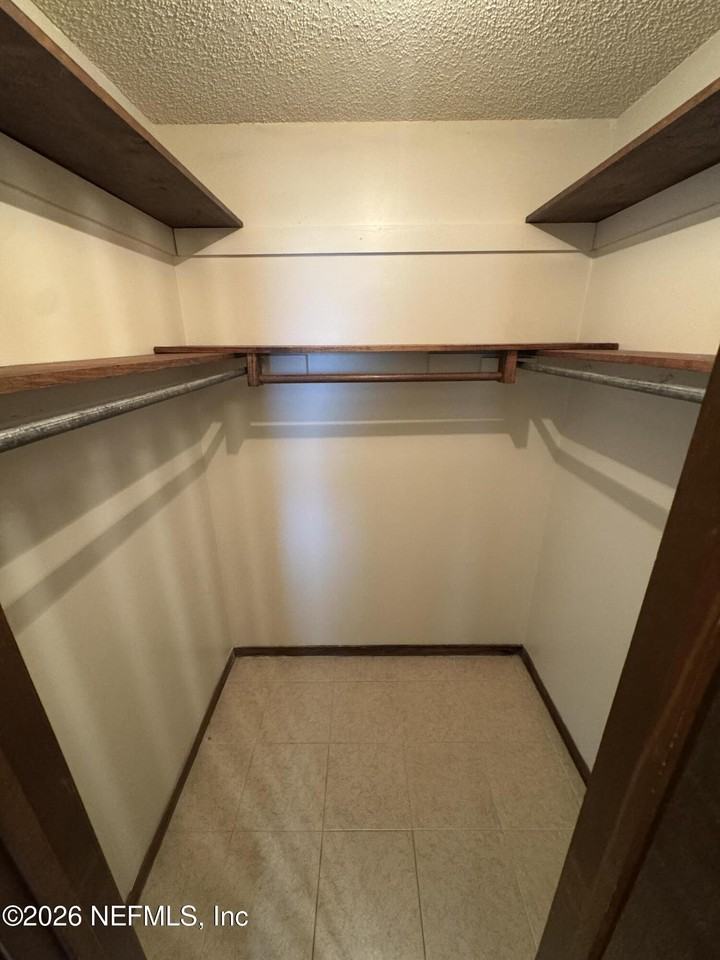 8321 Crosswind Rd - Photo 7 of 18