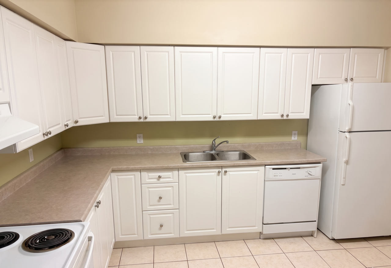 271 - 271 Lester Street #1 - Photo 2 of 4