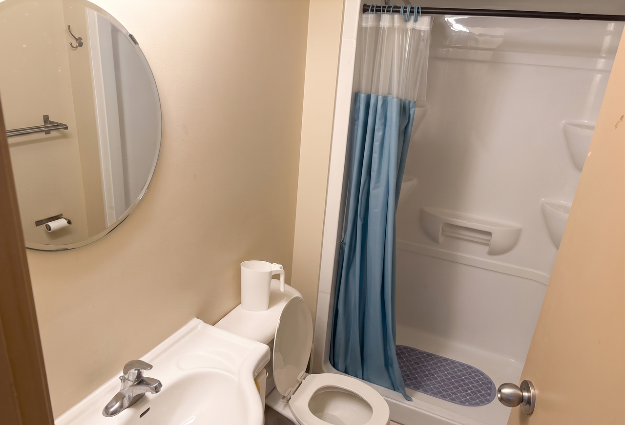 271 - 271 Lester Street #1 - Photo 3 of 4