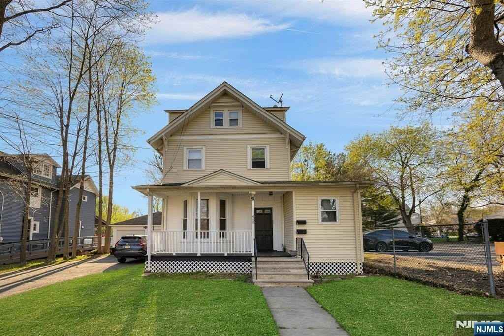 460 Orchard St - Photo 2 of 22