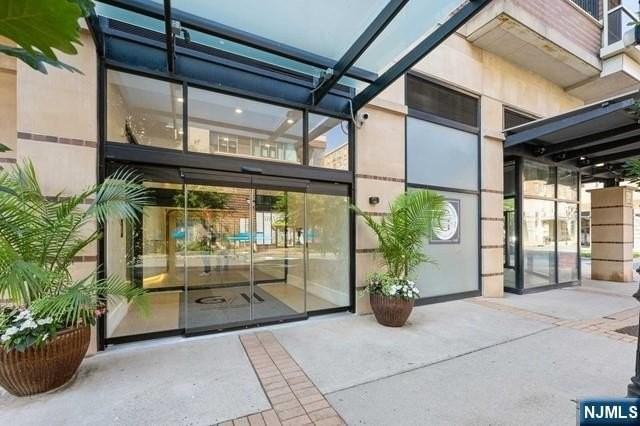 20 Ave At Port Imperial 324 - Photo 2 of 37