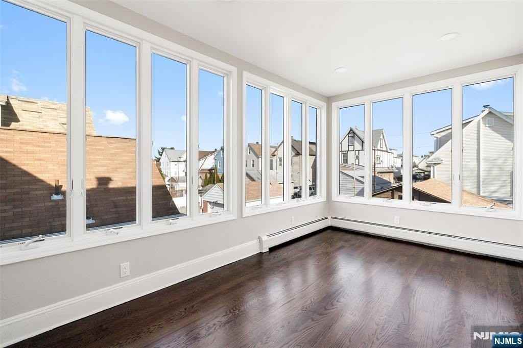 150 Shaw St - Photo 5 of 22