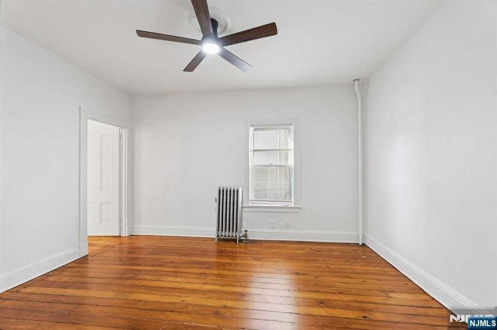 74 Forest St - Photo 7 of 23