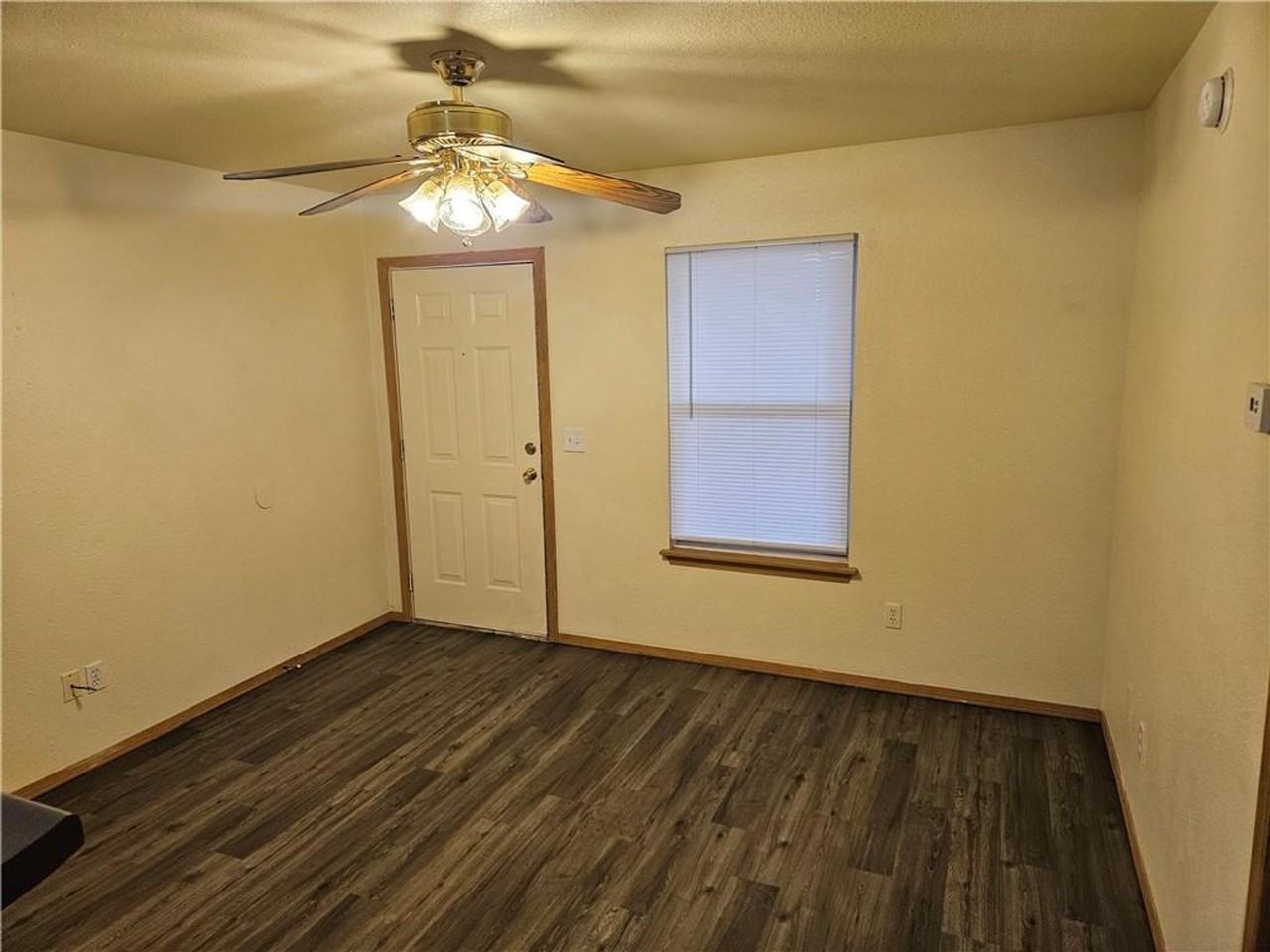 Nice Apartments in Centerton - Photo 4 of 31