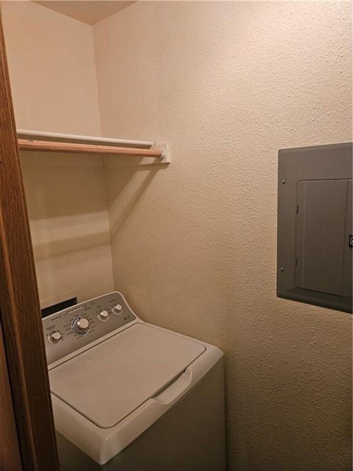 Nice Apartments in Centerton - Photo 7 of 31