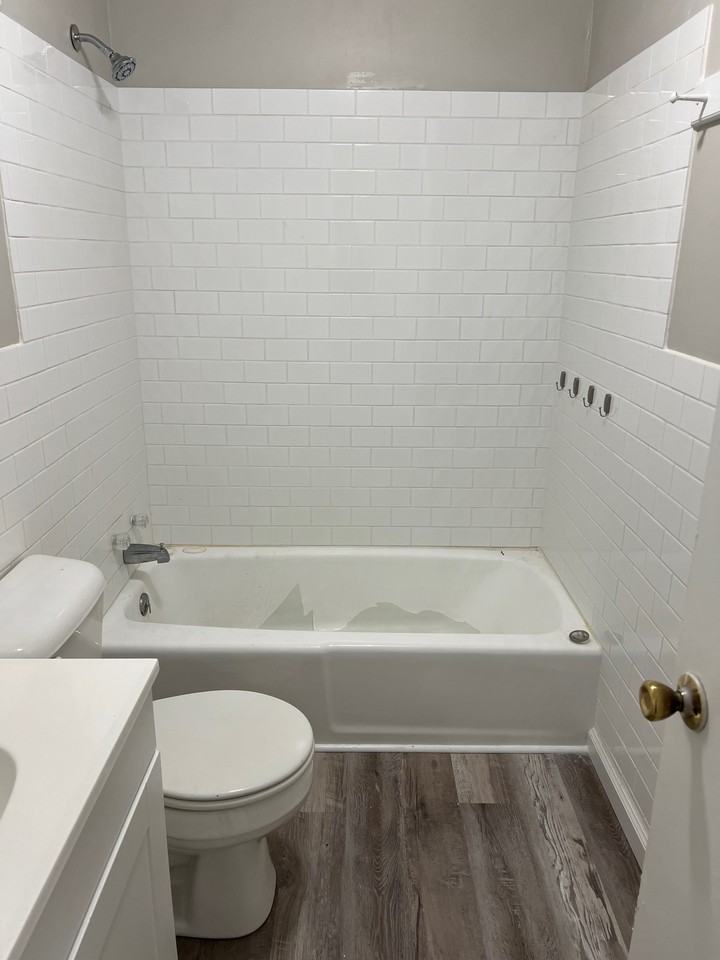 420 E Mill St #B - Photo 5 of 9