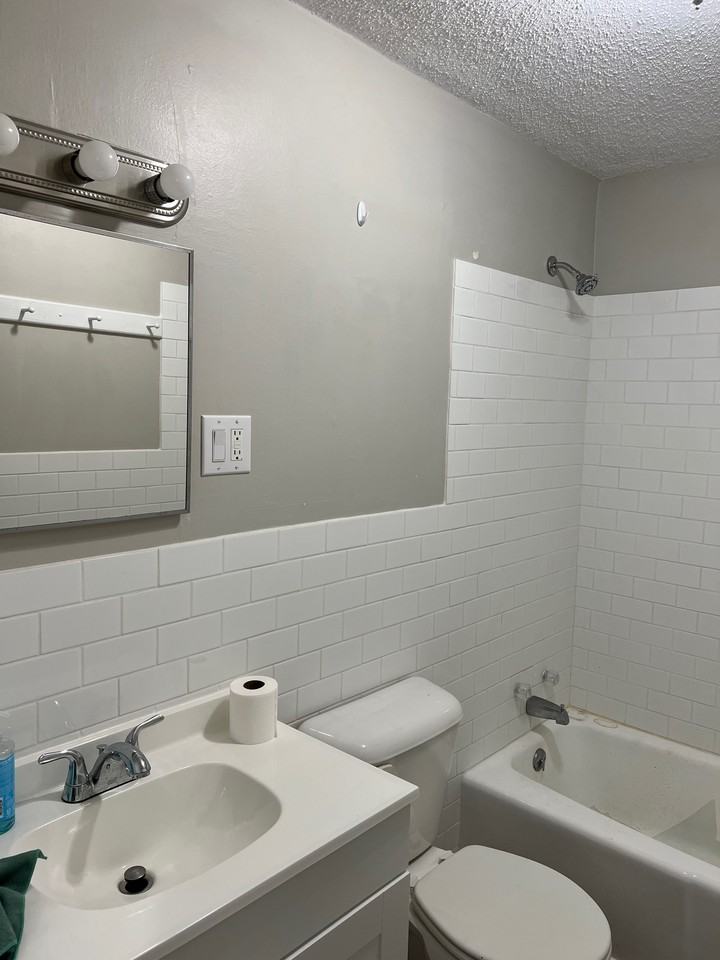 420 E Mill St #B - Photo 6 of 9