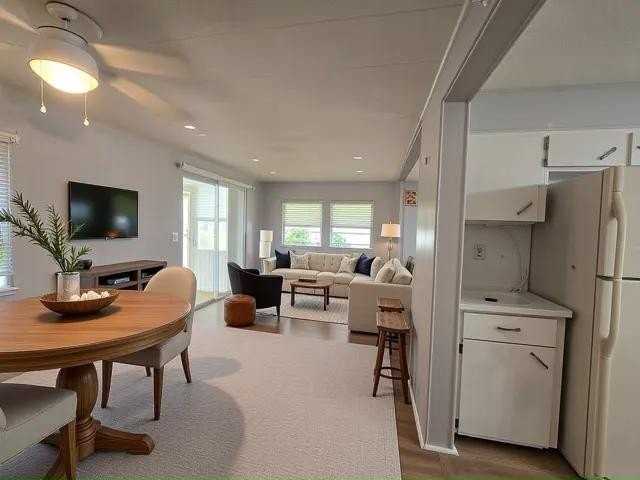 305 49th Avenue Dr W #206 - Photo 2 of 4