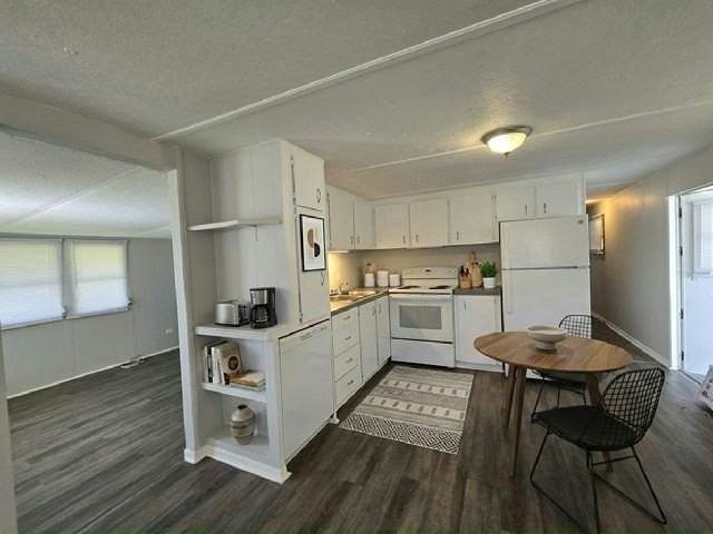 105 48th Avenue Ter W #256 - Photo 2 of 3