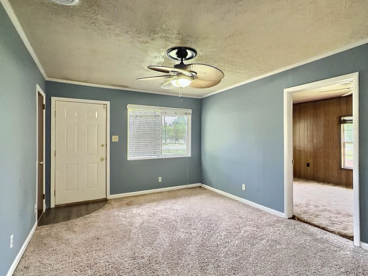 168 Grovewood Ct - Photo 2 of 19