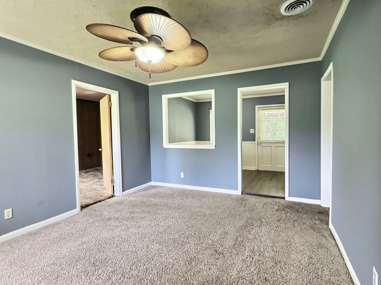 168 Grovewood Ct - Photo 3 of 19