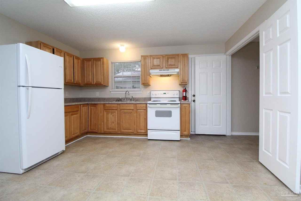 3740 Frontera Cir - Photo 4 of 14