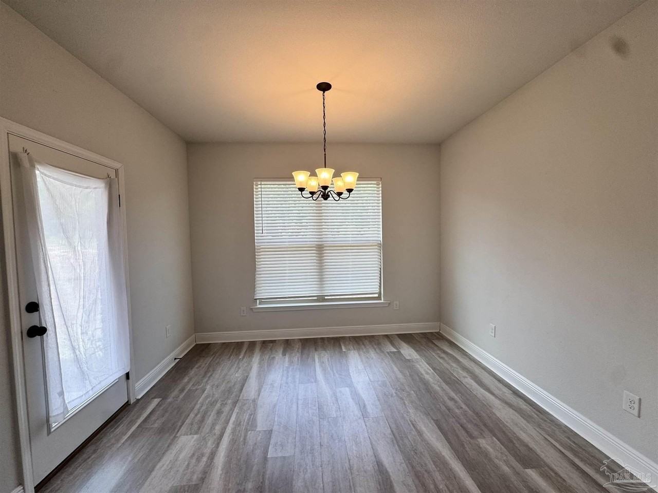 5723 Maggie Rose Cir - Photo 5 of 37