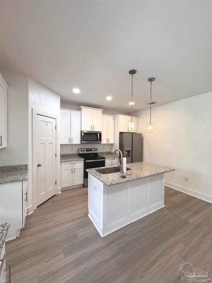 5465 Abilene Ct - Photo 5 of 22