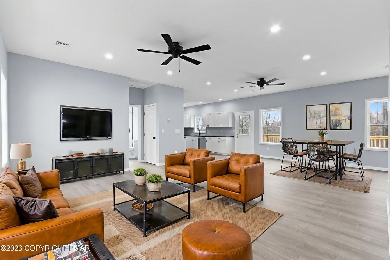 102 Eagle View Run - Photo 7 of 38