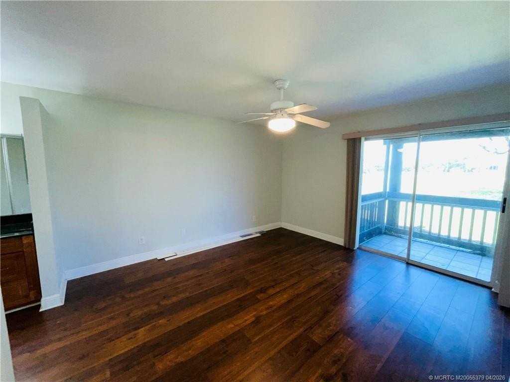 1617 Ne Nautical Pl #902 - Photo 7 of 14