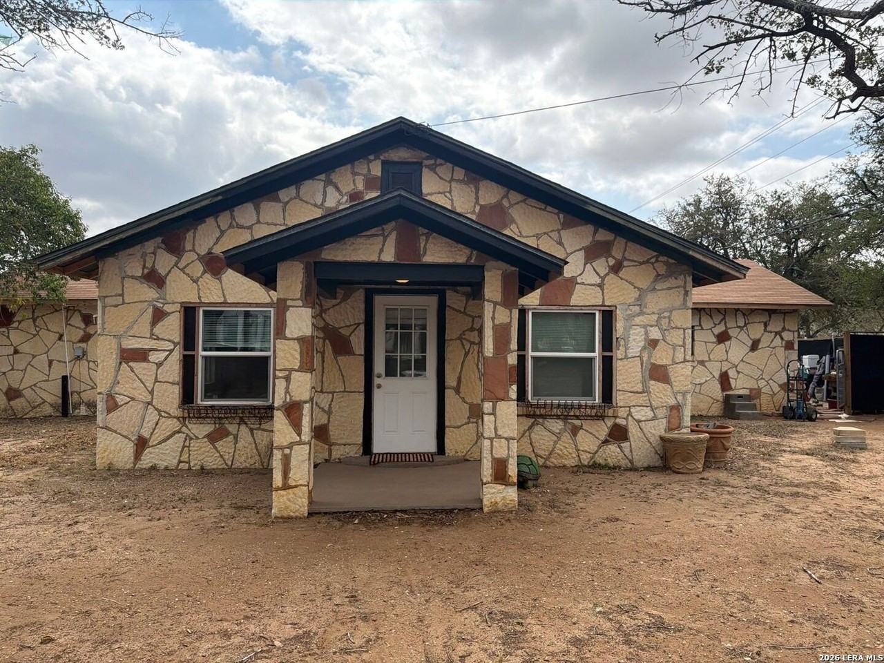 902 C St #1 - Photo 2 of 10